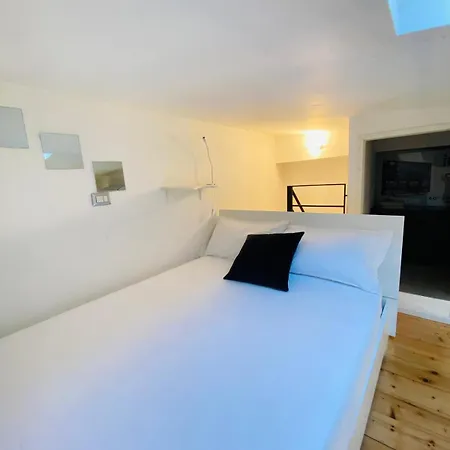 Isola View Bosco Verticale アパート